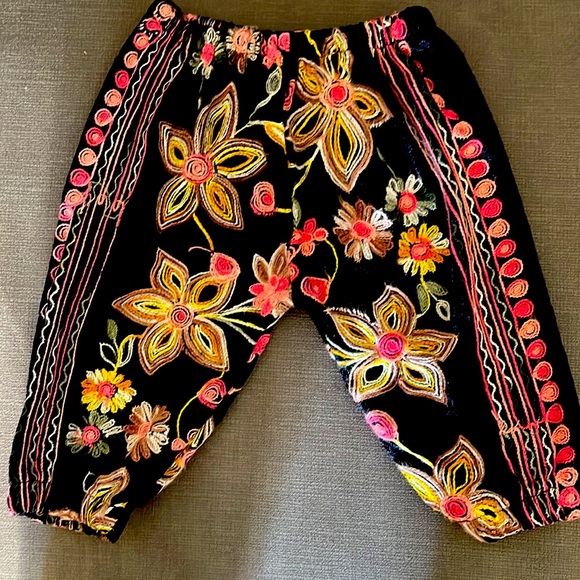 Embroidered boho pants set - Picture 2 of 4